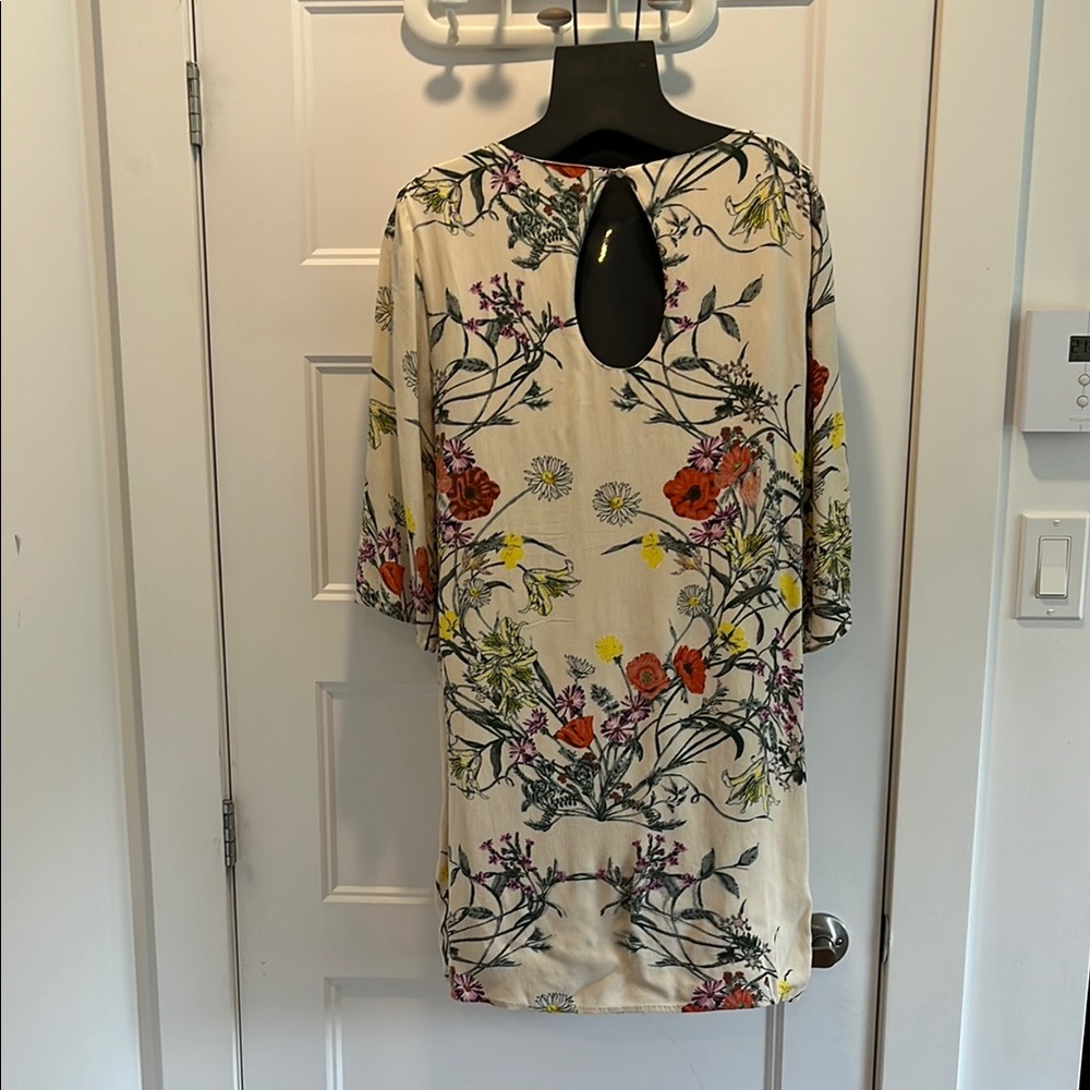 Vero Moda Red and Green Sheath Dress with Dolman Sleeves - Picture 2 of 2